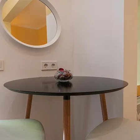 Apartment D45 - Basilica Retreat - Location By Bqa *